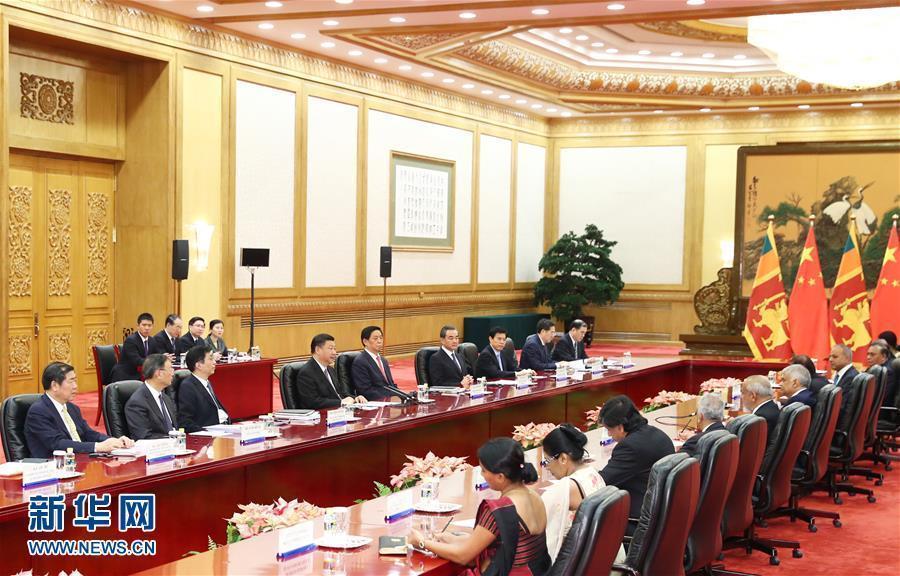 5月16日，国家主席习近平在北京人民大会堂会见来华出席“一带一路”国际合作高峰论坛的斯里兰卡总理维克勒马辛哈。 新华社记者 谢环驰 摄