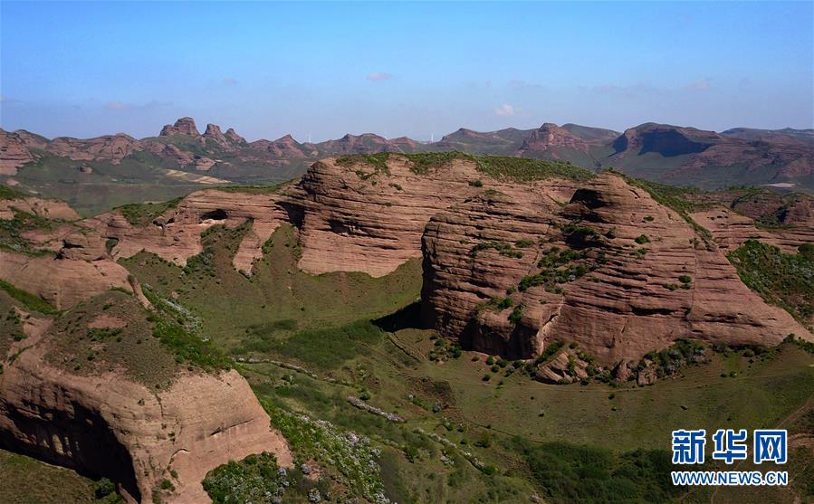 （一带一路&middot;好风光）（2）丝绸之路上的壮美丹霞火石寨