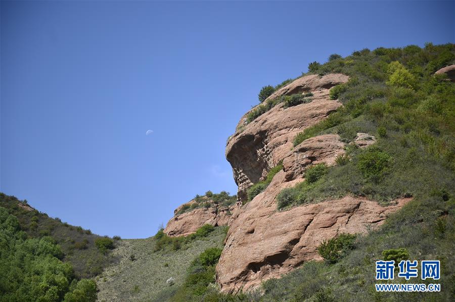 （一带一路&middot;好风光）（5）丝绸之路上的壮美丹霞火石寨