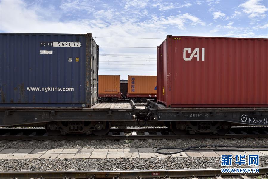 （一带一路&middot;好通道）（1）阿拉山口：&ldquo;钢铁驼队&rdquo;出境前的最后一站