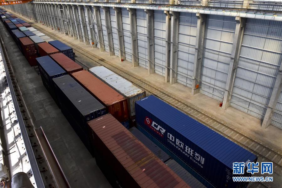 （一带一路&middot;好通道）（2）阿拉山口：&ldquo;钢铁驼队&rdquo;出境前的最后一站