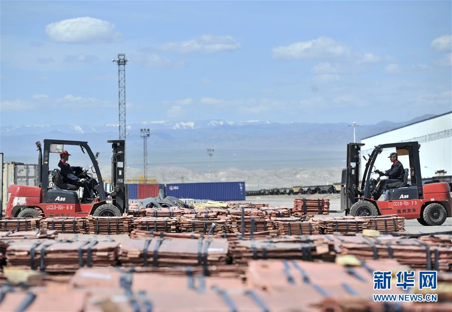 （一带一路&middot;好通道）（9）阿拉山口：&ldquo;钢铁驼队&rdquo;出境前的最后一站