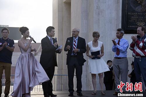 当地时间7月30日，&ldquo;精彩奥运、唱响和平&rdquo;奥运主题活动在美国洛杉矶举行。洛杉矶曾两度主办夏季奥林匹克运动会，分别是1932年的第10届和1984年的第23届。33年前的7月28日，第23届奥运会在洛杉矶纪念体育场开幕。33年后，洛杉矶华人在这里举办奥运主题活动，一是庆祝1984年洛杉矶奥运会成功举办33周年，二是支持洛杉矶第三次举办奥运会，三是预祝北京2022年冬奥会圆满成功。 <a target='_blank' href='http://www.chinanews.com/'><p  align=