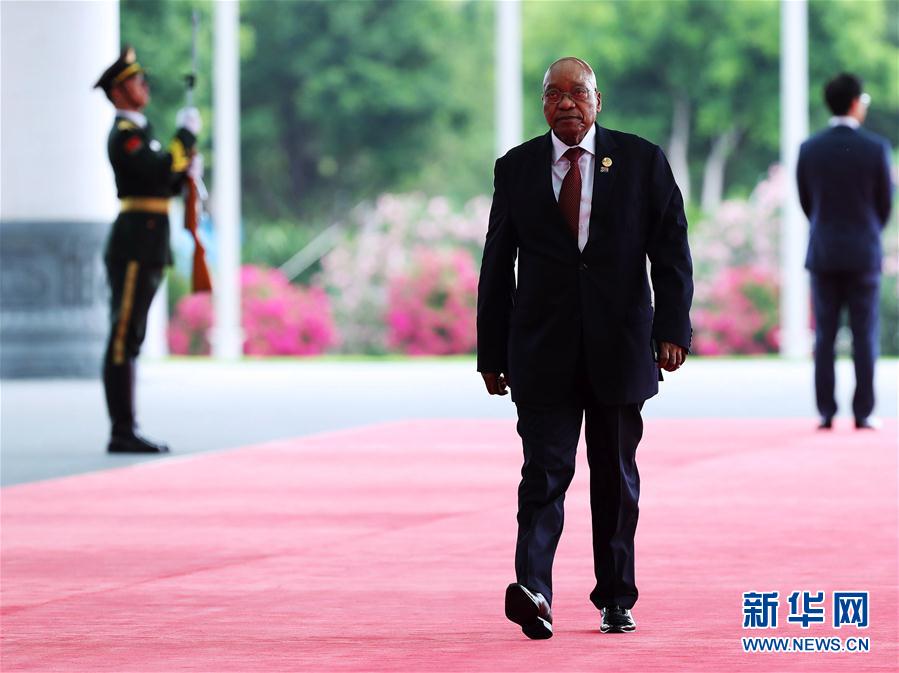 （厦门会晤&middot;XHDW）（2）出席金砖国家领导人第九次会晤的外国领导人抵达会场