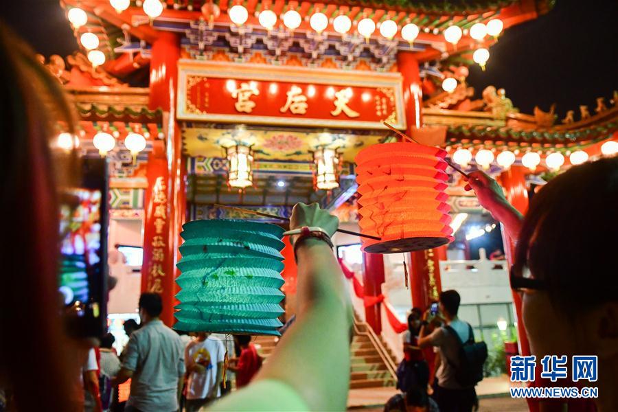 （国际）（3）马来西亚华人欢度中秋节