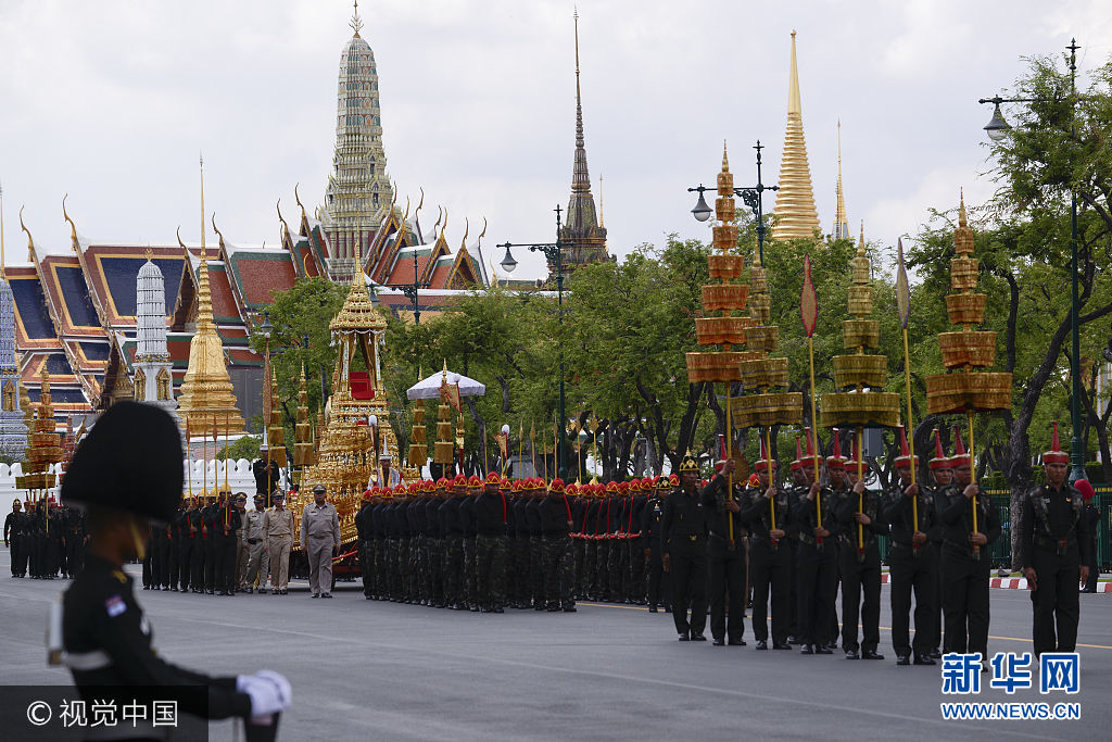 泰國舉行已故國王普密蓬葬禮彩排