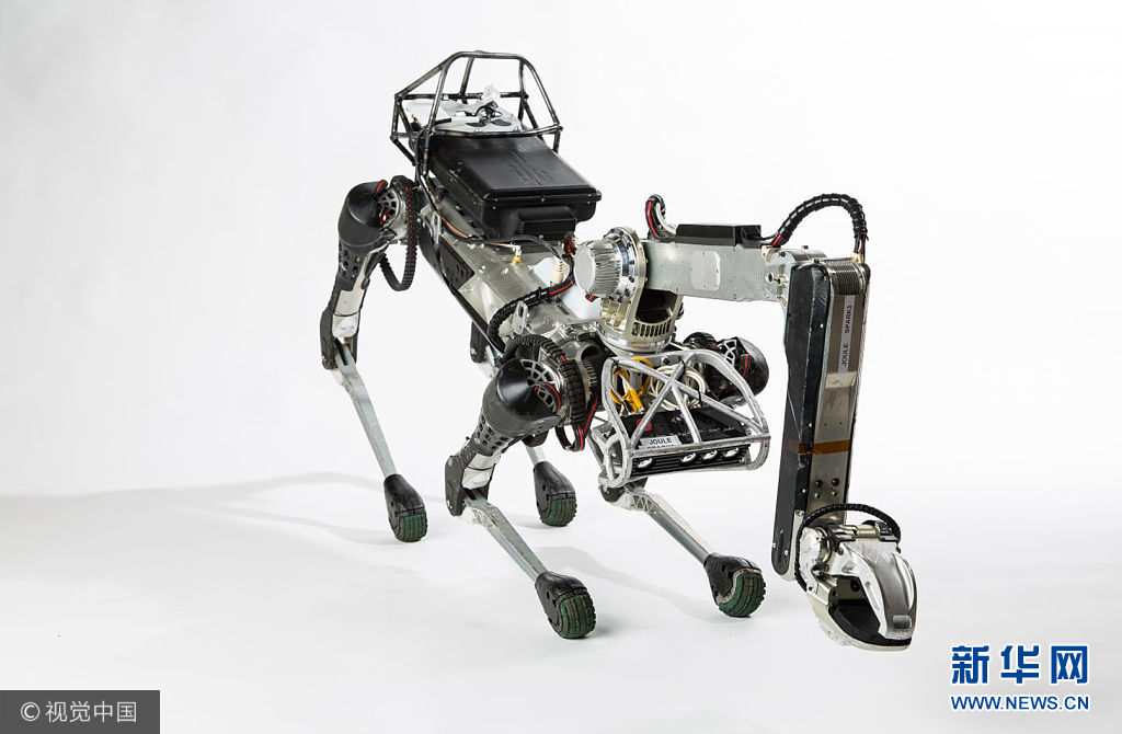 波士顿动力展示新款静音机器狗 终于有模有样可以遛了