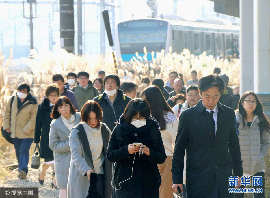 日本JR京滨东北线高架电线出现故障 约22万乘