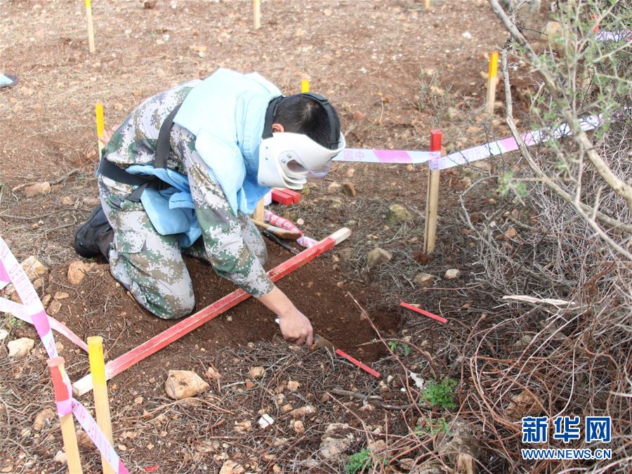 （国际&middot;图文互动）（1）通讯：清除雷患　守护安宁&mdash;&mdash;中国赴黎维和部队&ldquo;蓝线&rdquo;扫雷