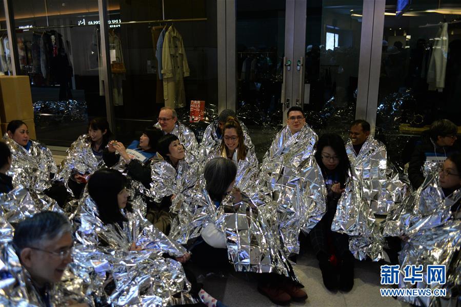 （国际&middot;图文互动）（2）通讯：祈祷，更演练&mdash;&mdash;日本各地纪念阪神大地震23周年