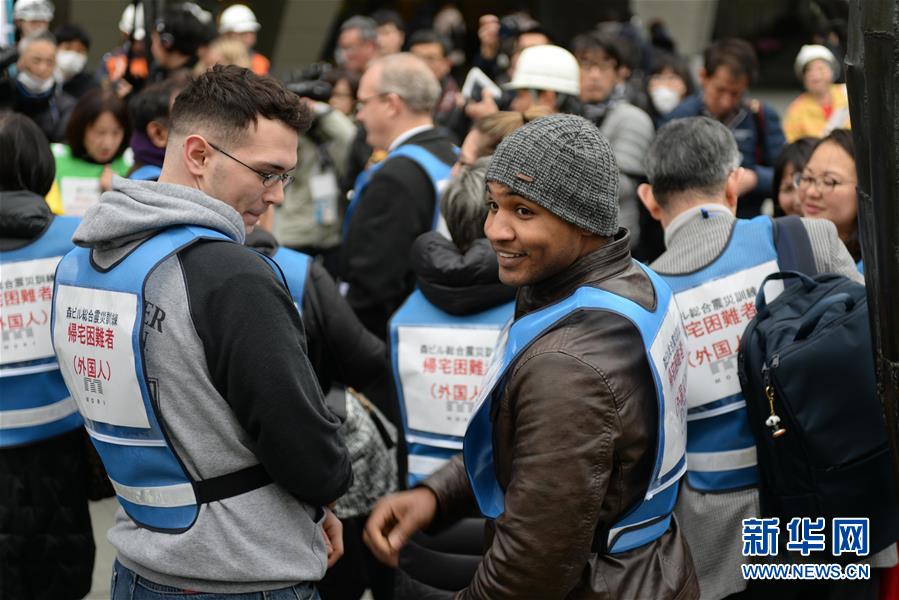 （国际&middot;图文互动）（4）通讯：祈祷，更演练&mdash;&mdash;日本各地纪念阪神大地震23周年