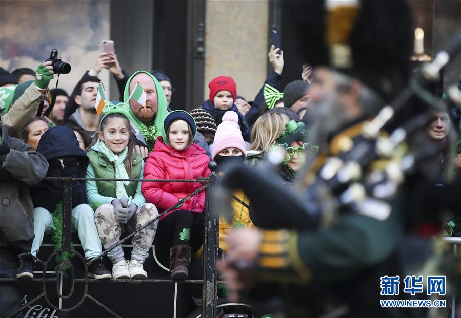 （国际）（4）纽约举行圣帕特里克节大游行