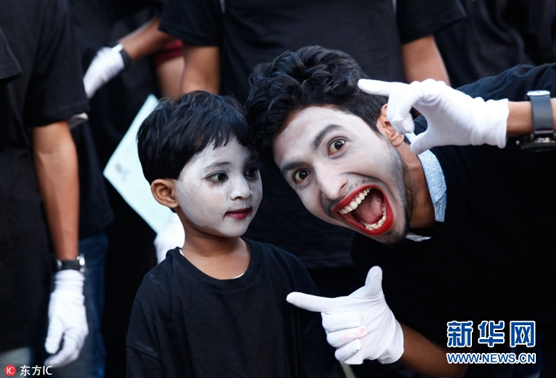 孟加拉国举办国际哑剧节 逾250名演员齐聚破吉