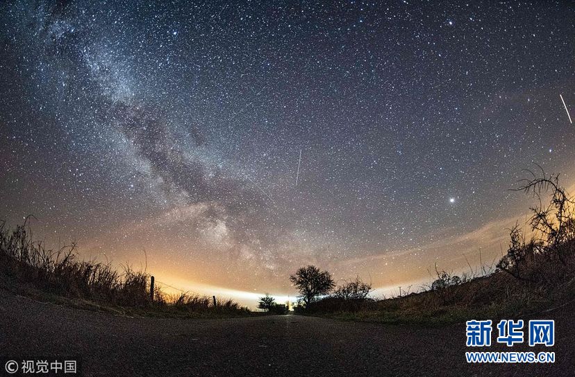 德国:天琴座流星雨来袭 如梦幻般绚烂