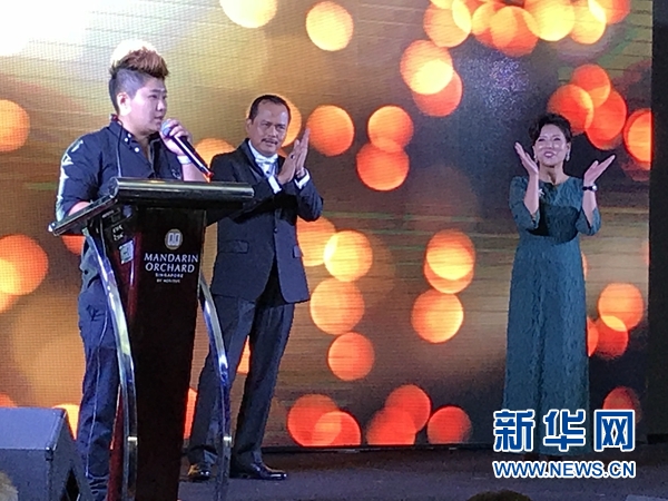 朱圣琴等11名女性获颁新加坡丽智卓越女性奖