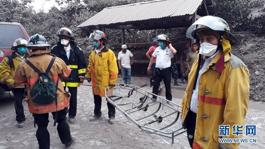 危地马拉火山喷发 已致7人遇难