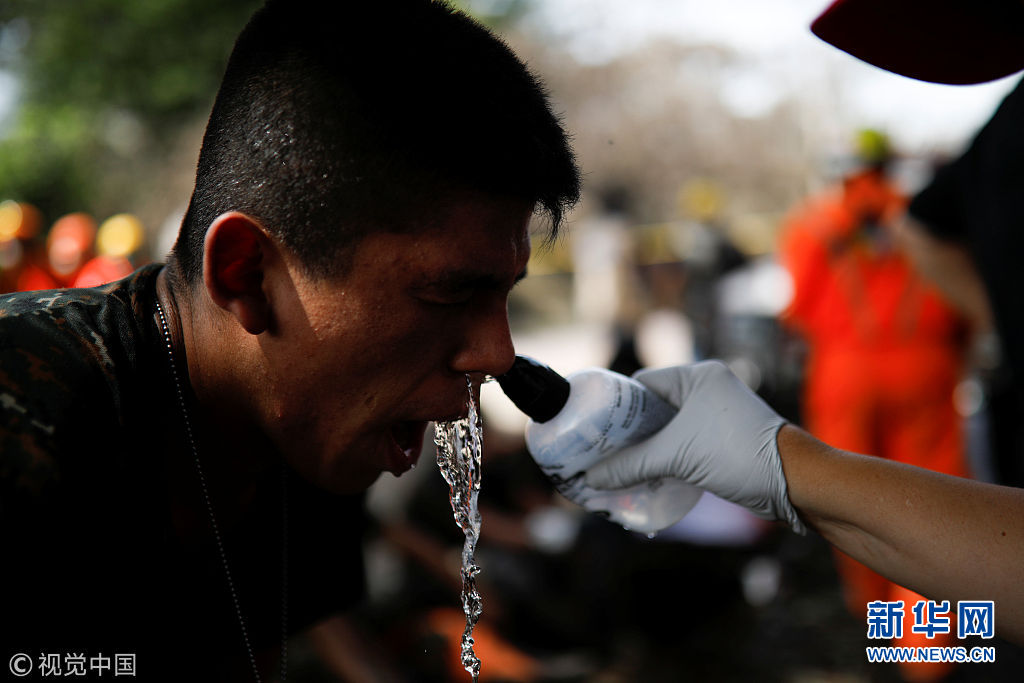 危地马拉火山喷发形成火山泥石流 已致75人死