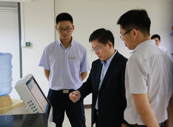 从中国驻泰大使亲自为两位青年颁发结婚证说起