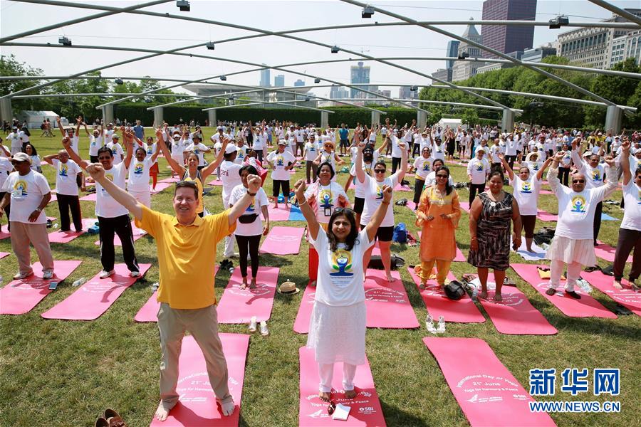 （XHDW）（1）芝加哥舉行國際瑜伽日活動