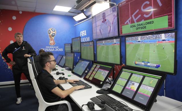 人在做,VAR在看!世界杯引进新技术宣战错漏判