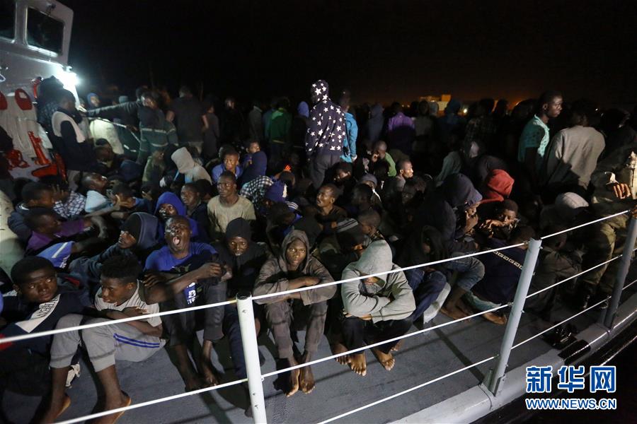 （国际）（4）利比亚海军在西部海域救起458名非法移民