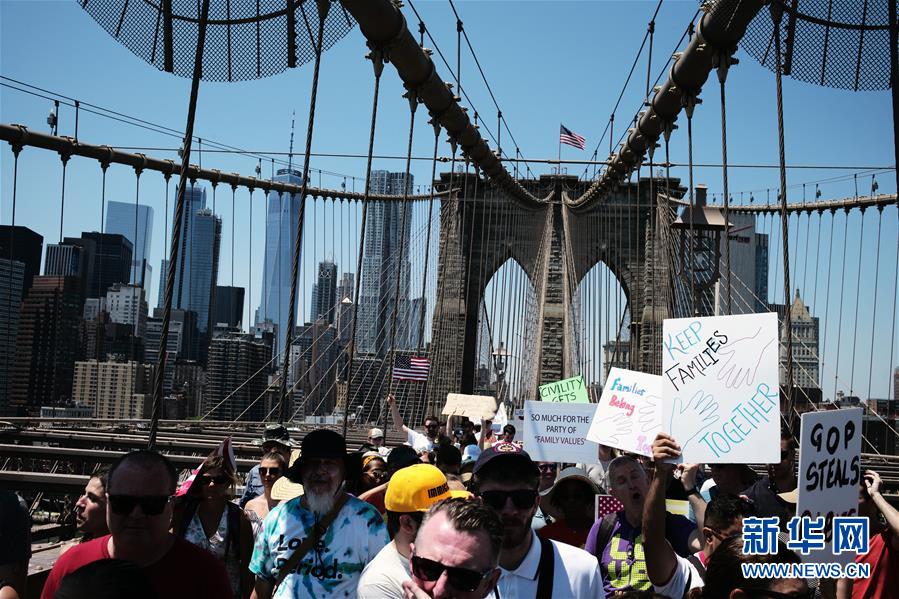 （國際）（6）美國多地舉行反對移民執法政策抗議活動