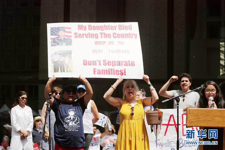 （国际）（10）美国多地举行反对移民执法政策抗议活动