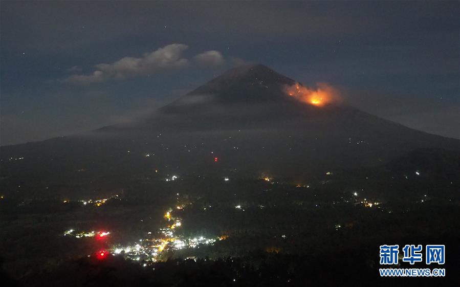 （国际）（1）印尼巴厘岛阿贡火山剧烈喷发