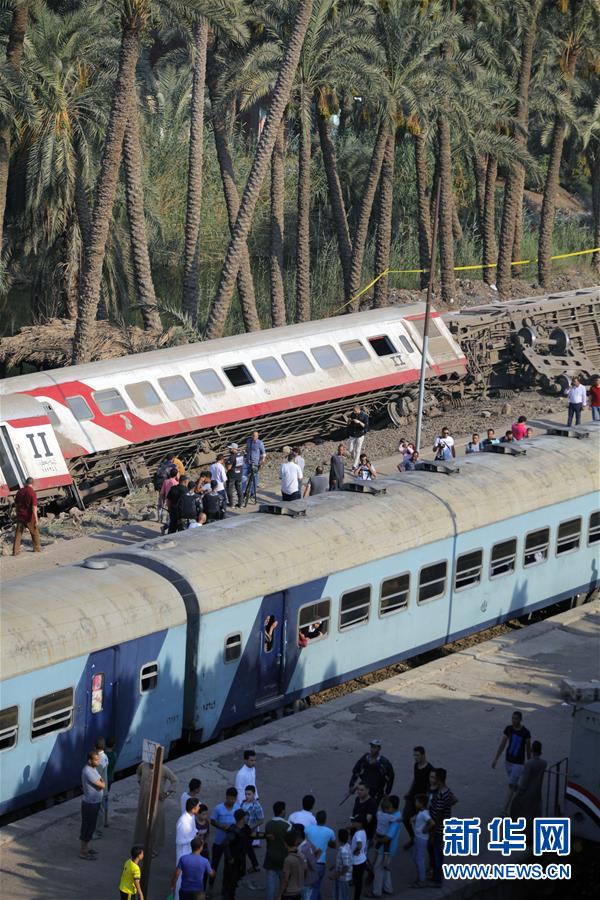 （国际）（7）埃及发生火车脱轨事故至少55人受伤
