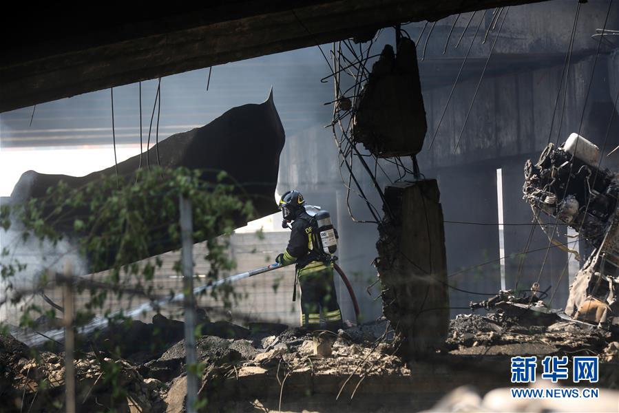 （国际）（1）意大利博洛尼亚发生油罐车爆炸 两人死亡数十人受伤