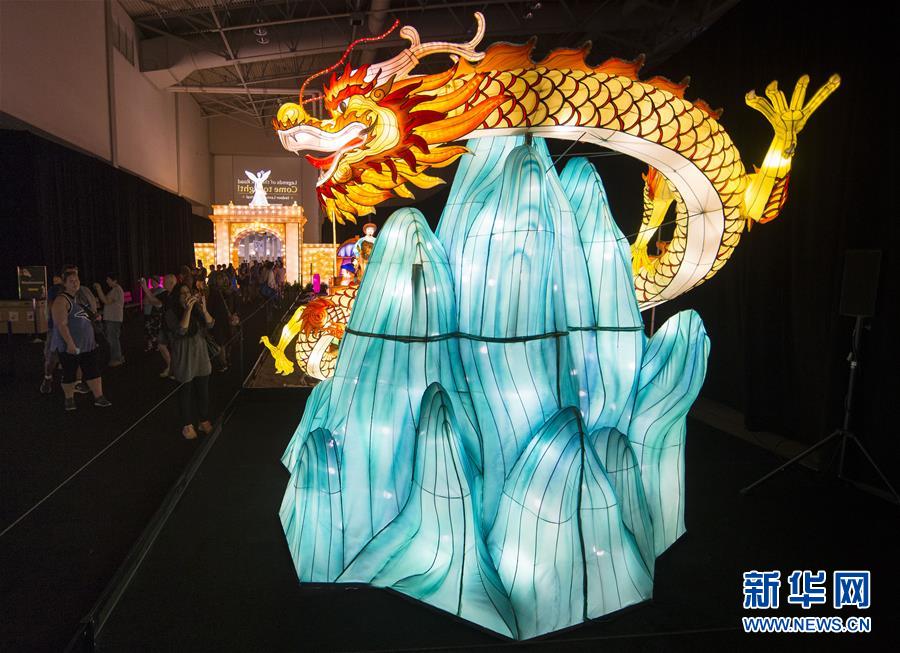 （國際）（4）中國燈展亮相加拿大國家展覽會