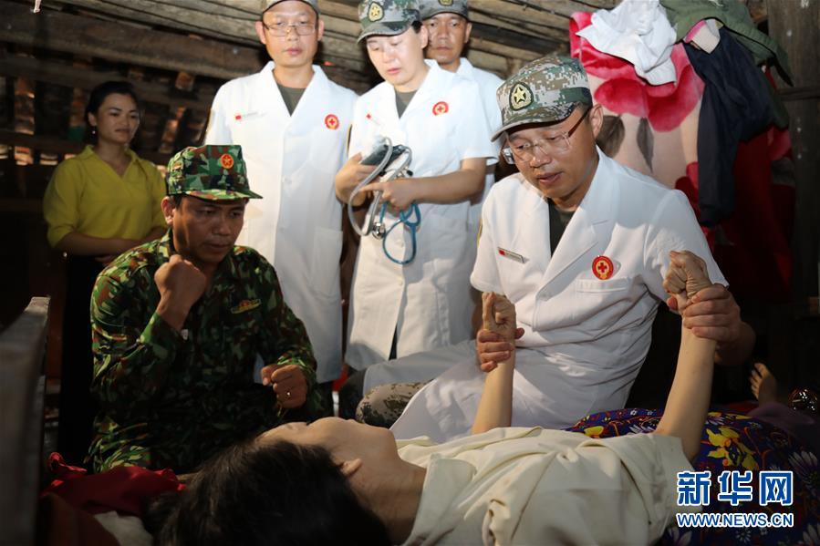 （国际·图文互动）（2）“感谢中国军医带来康复信心”——中国人民解放军医疗队赴越南边境地区巡诊纪实