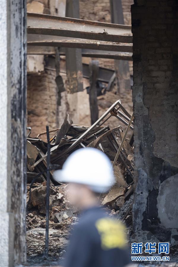 （国际）（1）巴西国家博物馆火灾过后几成废墟 