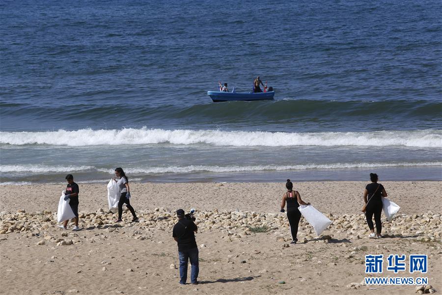 （国际）（1）黎巴嫩：清理海滩垃圾 保护海洋环境
