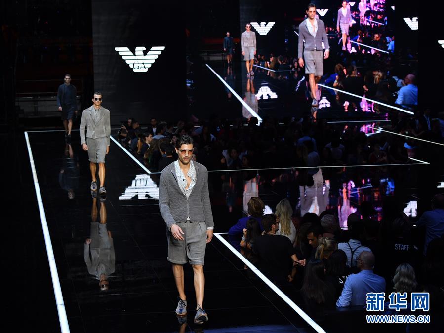 （国际）（4）米兰时装周：安普里奥&middot;阿玛尼发布2019春夏新品