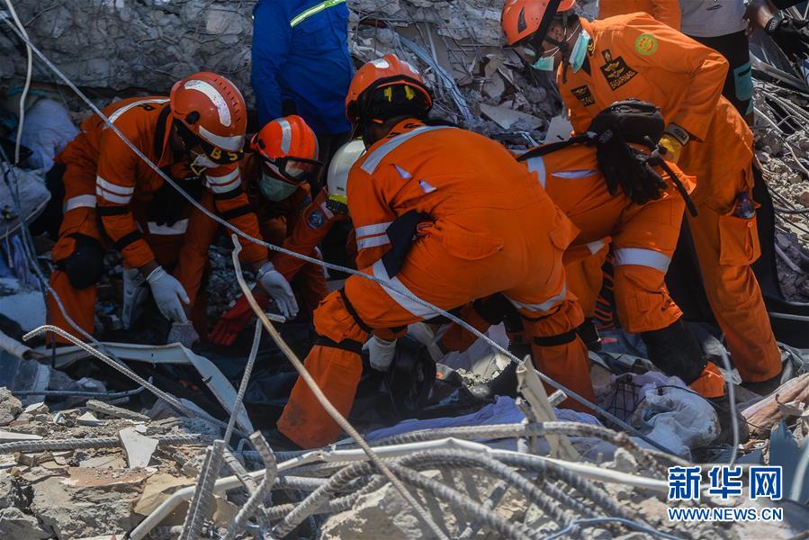 （國際）（1）印尼全力開展地震和海嘯災後救援