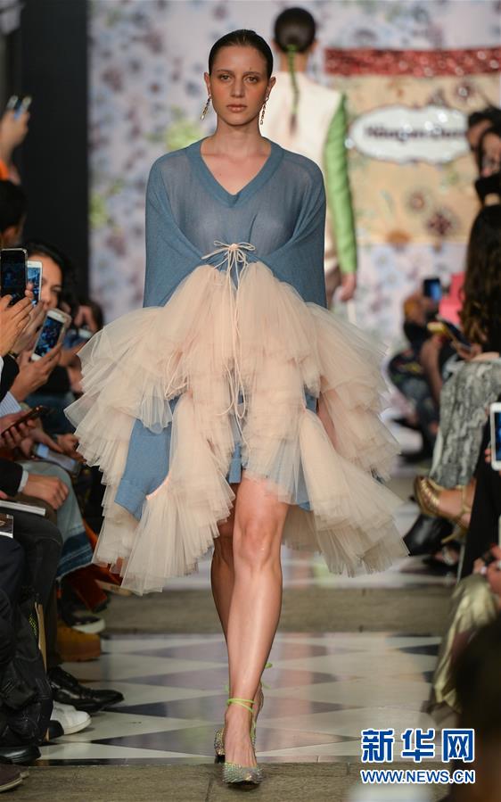 （国际）（2）亚历克西娅·乌利瓦里品牌亮相2019墨西哥城春夏时装周