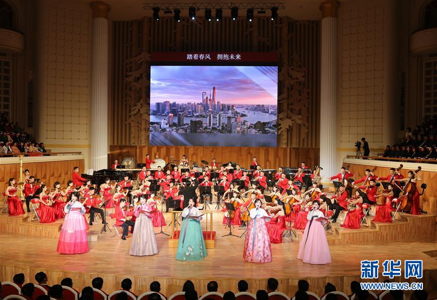 （国际）（4）朝鲜三池渊管弦乐团在平壤举行文艺演出