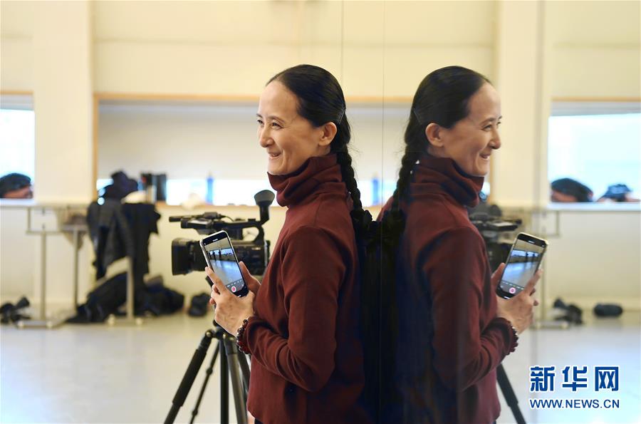 （国际&middot;图文互动）（6）用舞蹈向全世界讲好中国故事&mdash;&mdash;访中央芭蕾舞团团长冯英