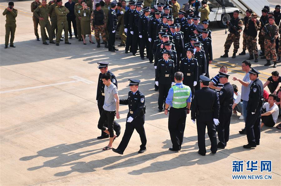 （国际）（1）老挝警方向中方移交联合侦破电信诈骗案191名犯罪嫌疑人