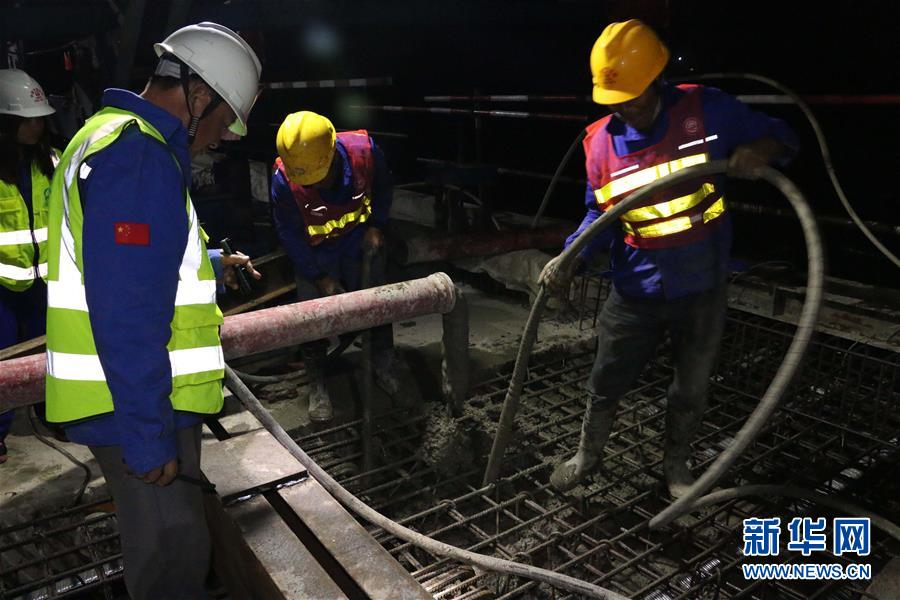 (XHDW)(2)中老铁路首联现浇连续梁成功合龙