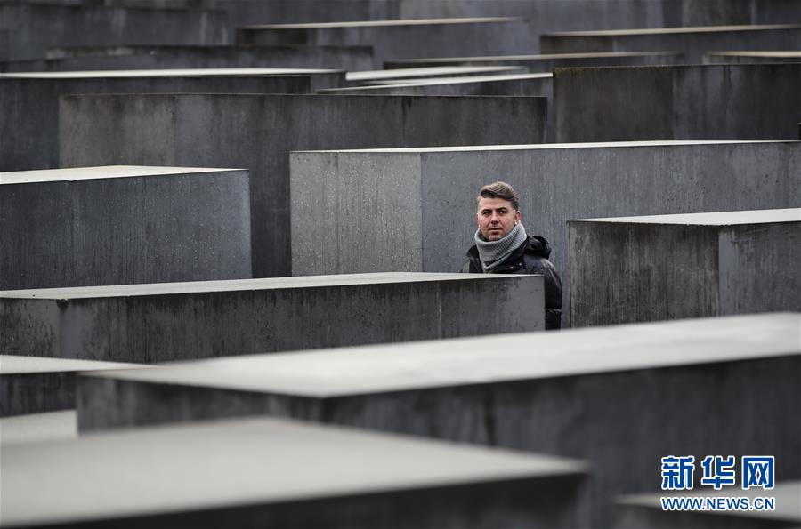 （国际）（1）柏林：雨后的纪念