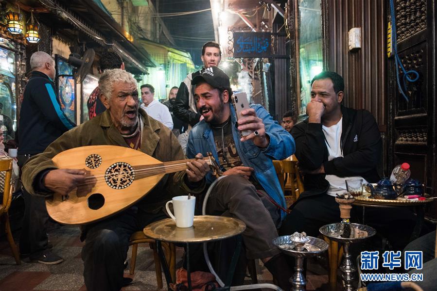 （国际）（1）开罗老咖啡馆——埃及文豪马赫福兹的灵感之地