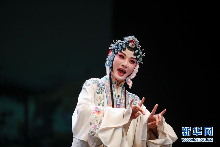 （国际）（8）&ldquo;中国红&rdquo;海外闪烁 庆春节年味正浓