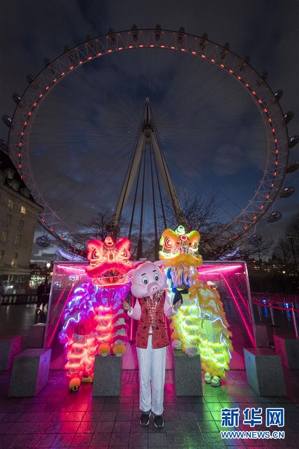 （国际）（2）“伦敦眼”亮灯庆中国农历猪年