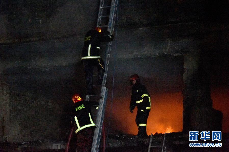 （国际）（2）孟加拉国首都达卡一建筑发生火灾