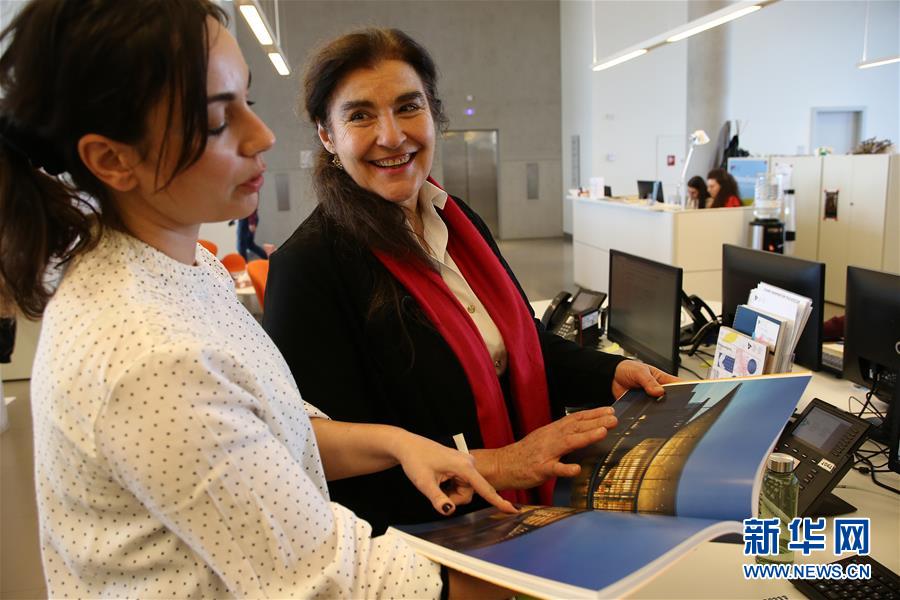 (国际·图文互动)(2)“中国是我灵感的源泉”——希腊国宝级演员的中国情结