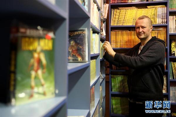 (国际·图文互动)(2)通讯:“保卫”瓦尔特——记萨拉热窝雅戈泰漫画书店