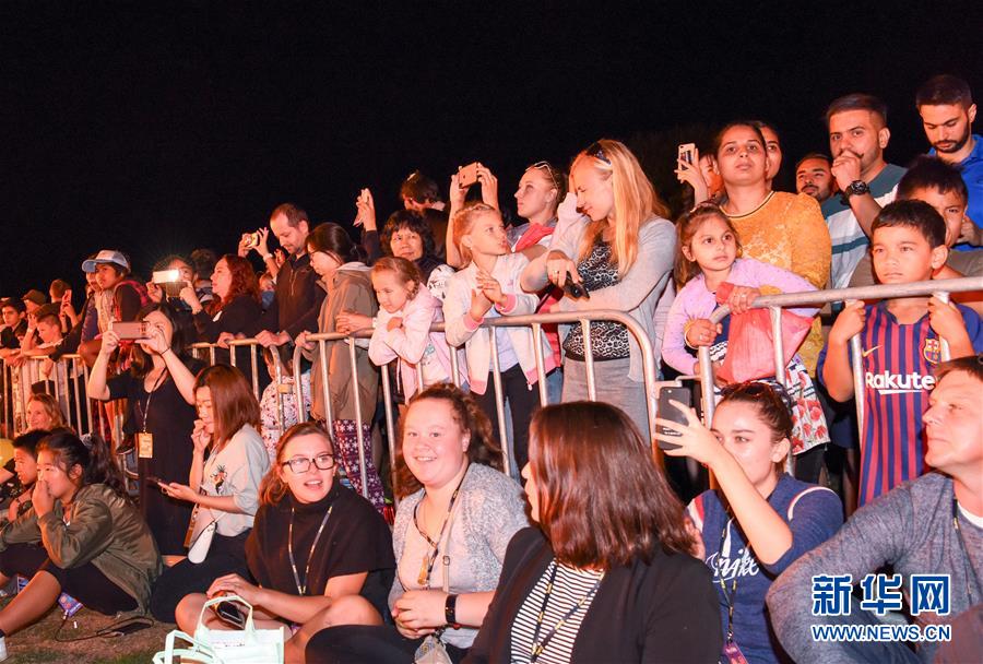 （国际）（6）新西兰：怀卡托热气球交响发光秀