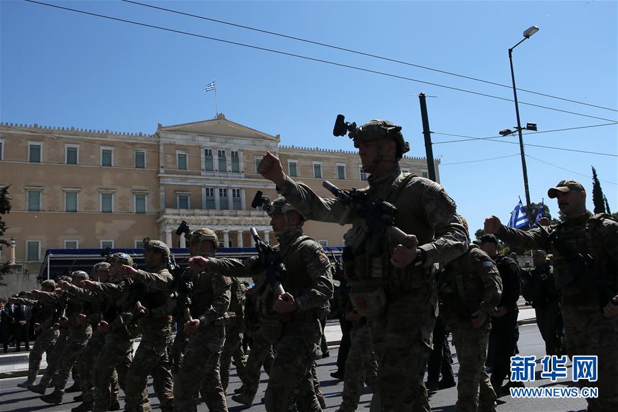 （国际）（3）希腊举行阅兵 庆祝独立日